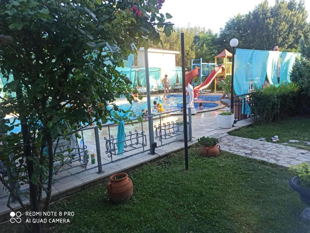 Apartments Danita & Restaurant&Pool Bar Varna Luaran gambar